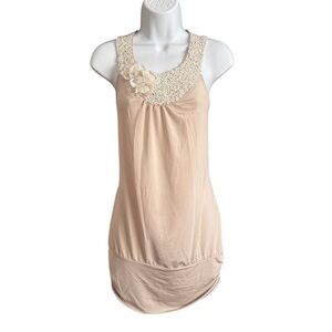Cream Crochet Trim Sleeveless Tunic with Floral Applique